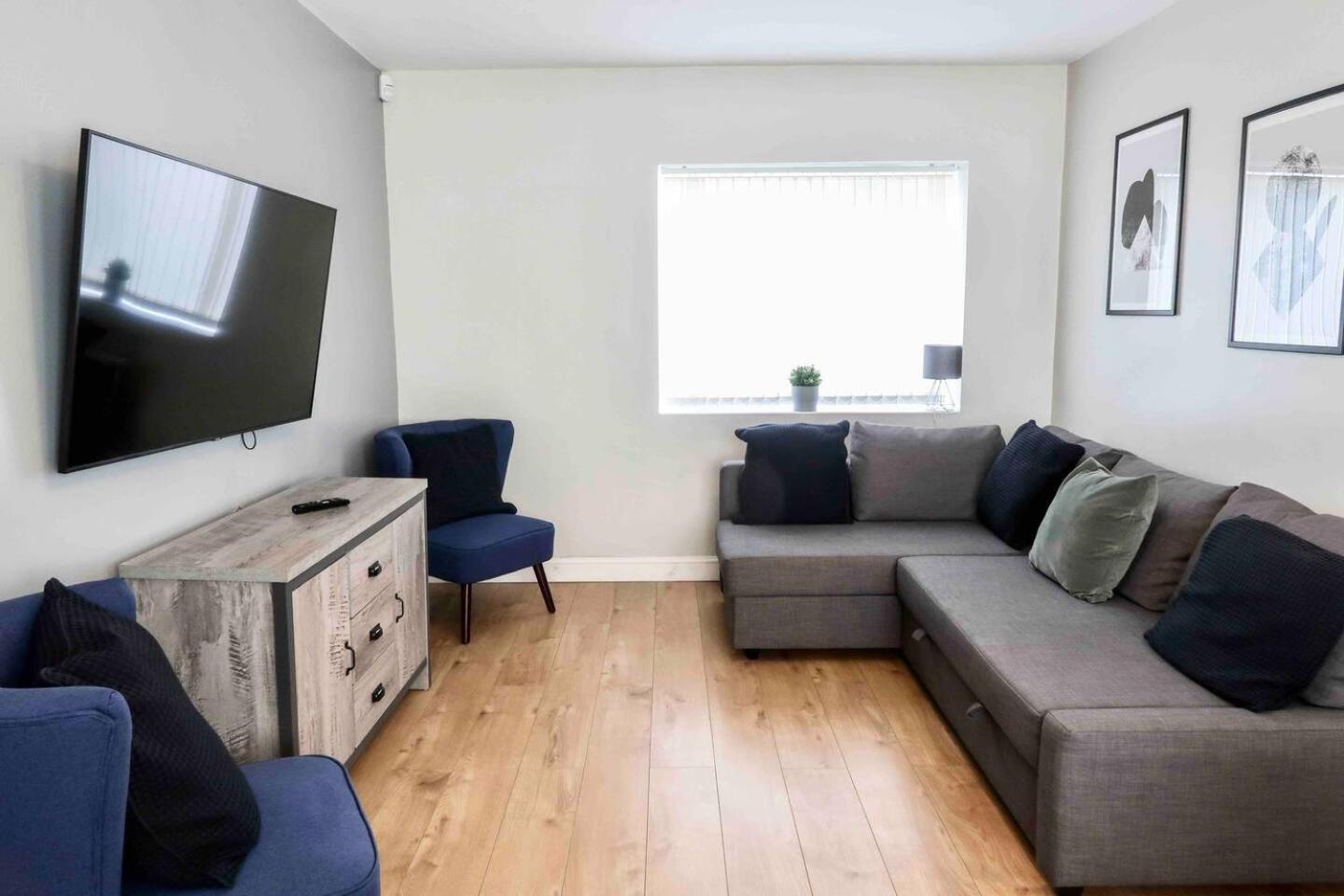 Comfortable And Convenient 3 Bedroom House With Parking Handsworth Exterior foto