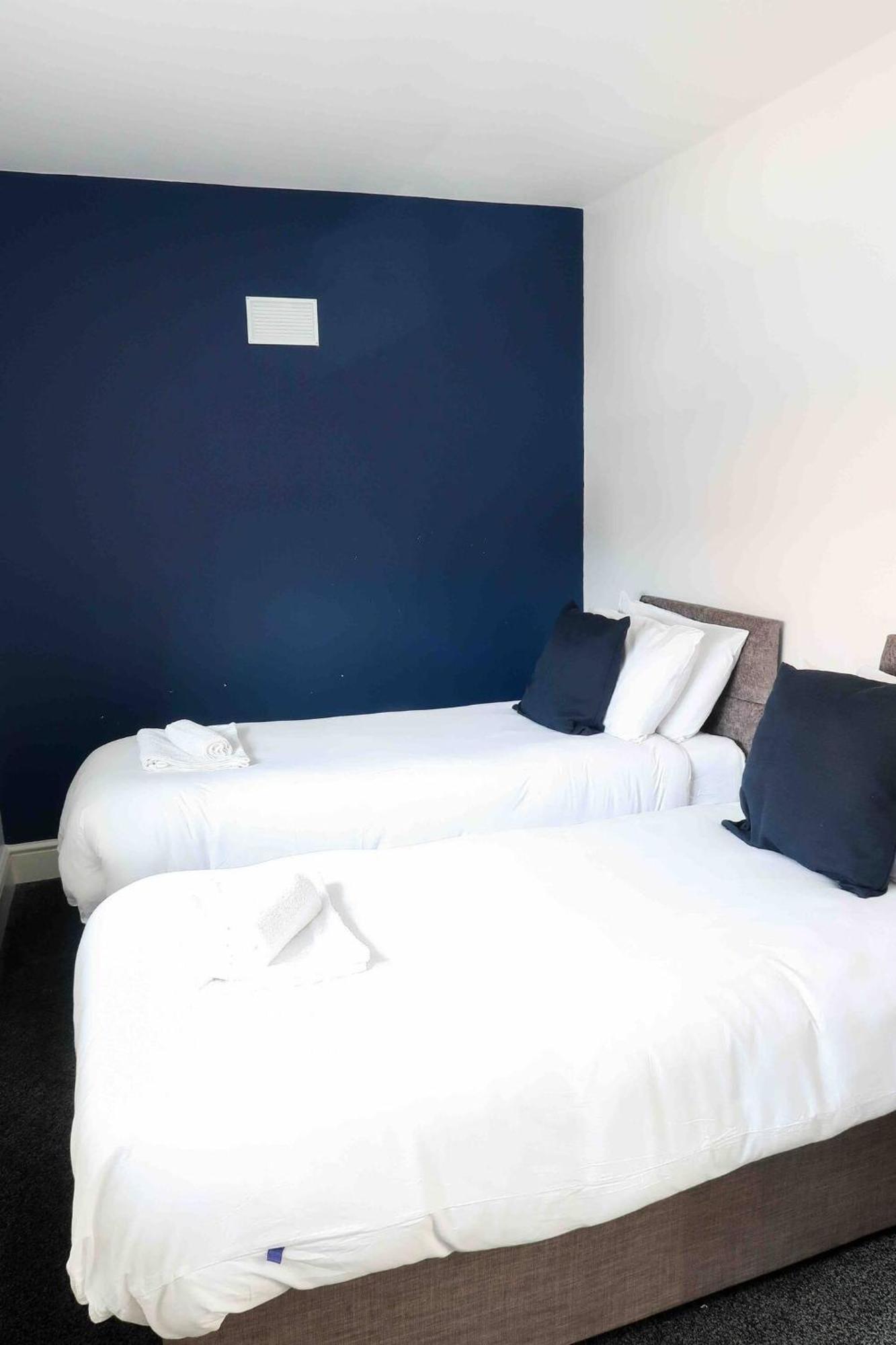 Comfortable And Convenient 3 Bedroom House With Parking Handsworth Exterior foto
